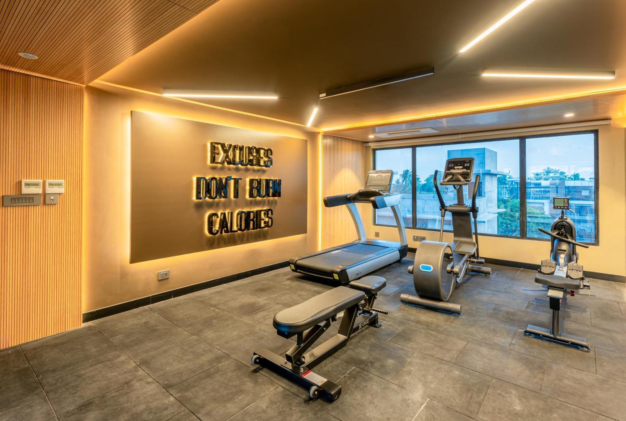 Park Inn & Suites By Radisson Thrissur East Fort Екстериор снимка