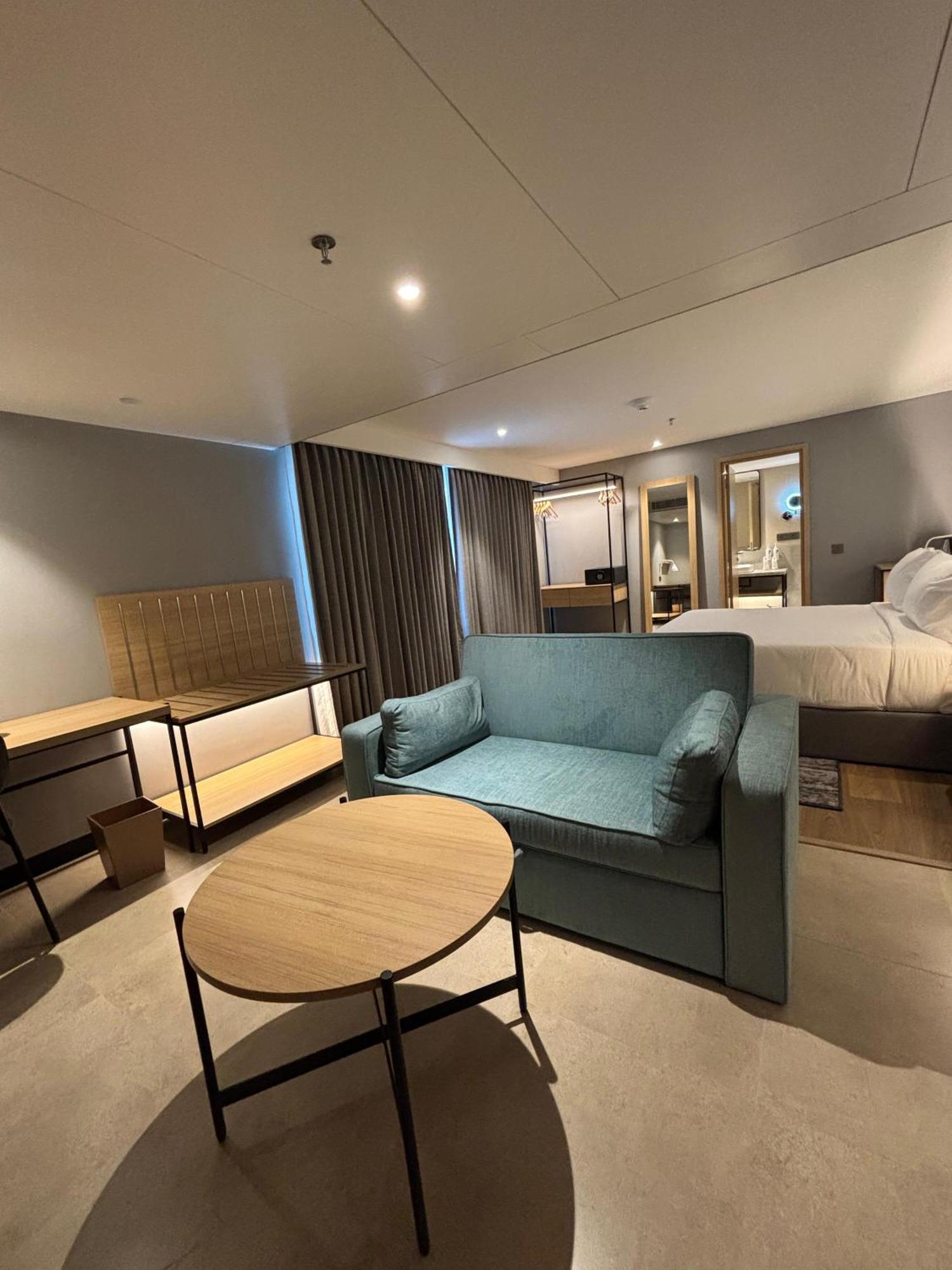 Park Inn & Suites By Radisson Thrissur East Fort Екстериор снимка
