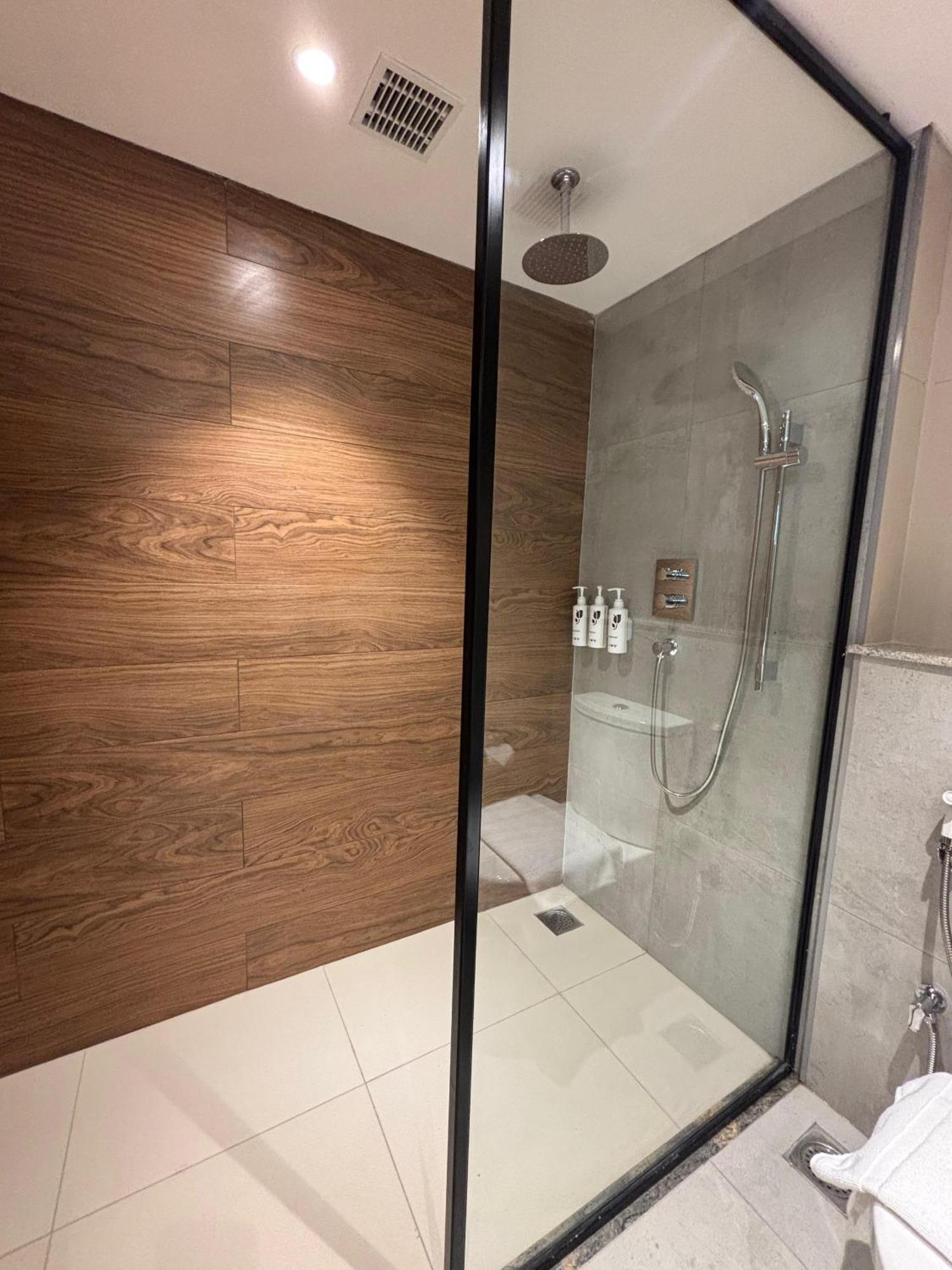Park Inn & Suites By Radisson Thrissur East Fort Екстериор снимка